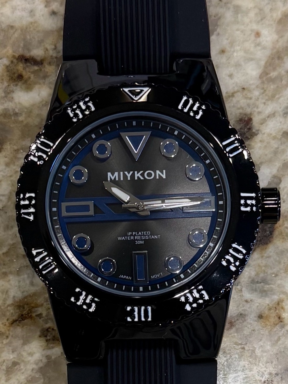Miykon Black Stainless Steel Quartz Wristwatch - Water-Resistant